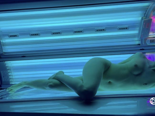 Caught having an orgasm in the solarium