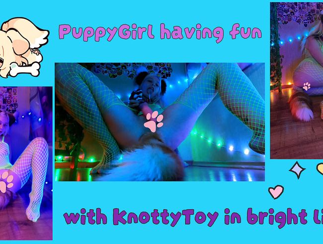 Horny Fishnets Foxy Girl In Neon Light Fuck Her Pussy With KnotDildo.