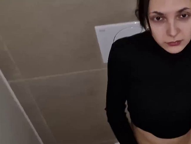 Risky ORGASM in public toilet!!